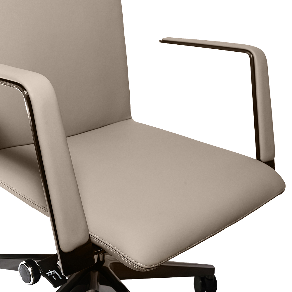 Эргономичное кресло руководителя Noel бежевая кожа Nappa Premium